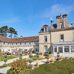 Les Villas d'Arromanches, Les Collectionneurs